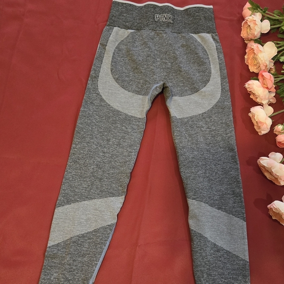 PINK Victoria's Secret Pants - Grey Ultimate leggings S